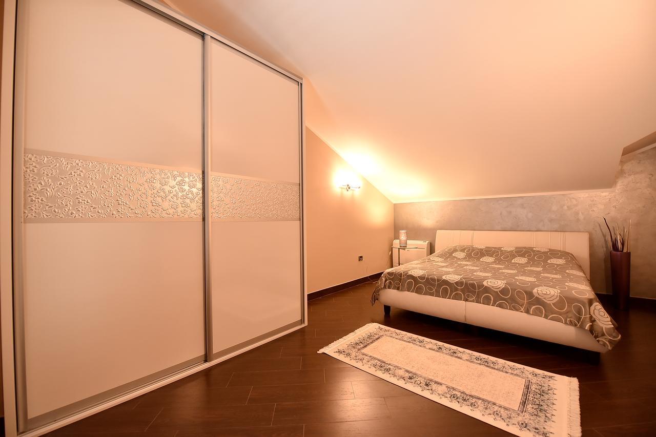 Ferienwohnung Maniva Penthouse By The Sea Kotor Exterior foto