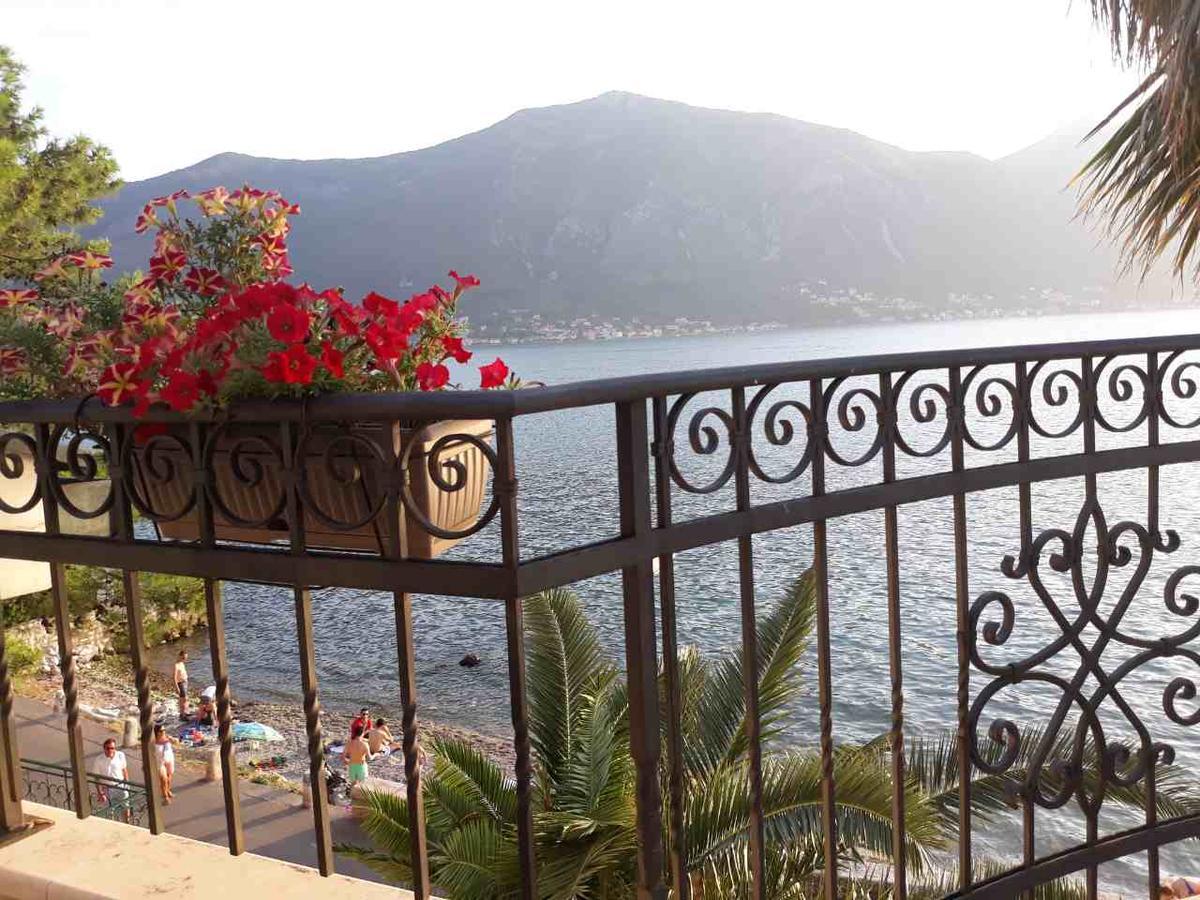Ferienwohnung Maniva Penthouse By The Sea Kotor Exterior foto